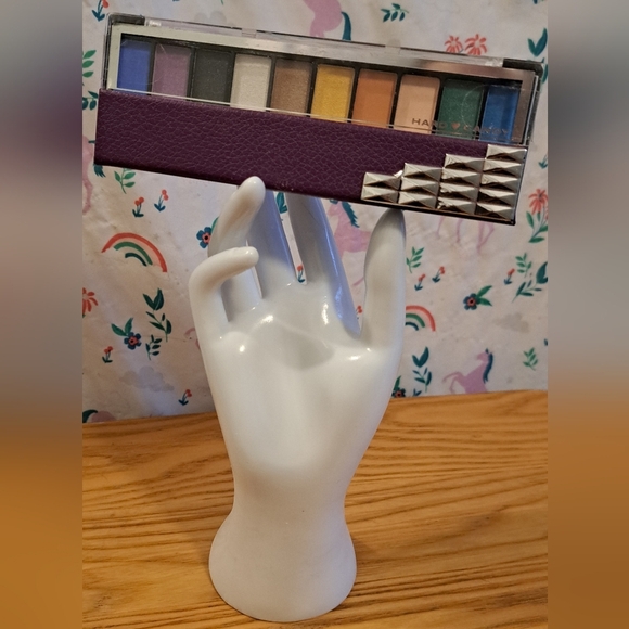 NIB Hard Candy Aphrodisiac Vibrant Eyeshadow Eye Makeup Cosmetic Beauty Pallete - Picture 1 of 4